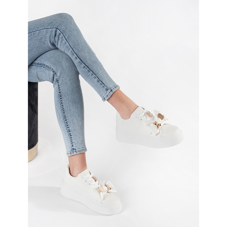 Sneaker bianche con aggiunte dorate bianca 2