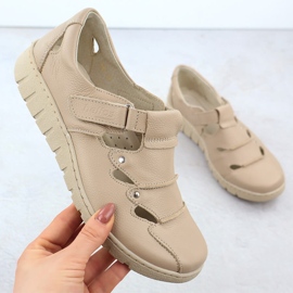 Scarpe in pelle da donna con beige Helios 780 1