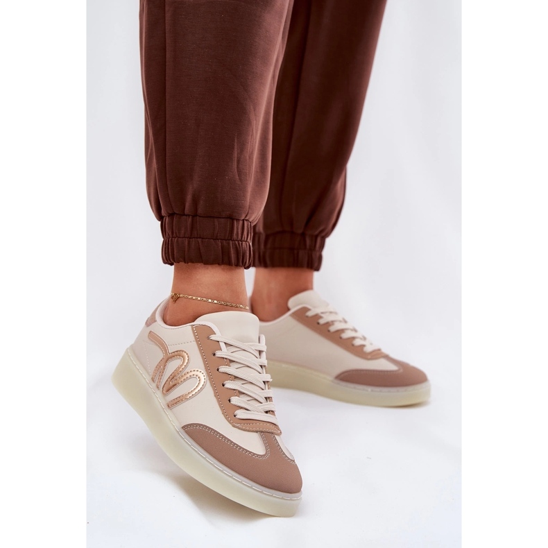 Scarpe sportive da donna bassa con beige in pelle ecologica 2