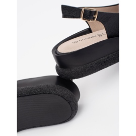 Goodin Sandali piatti neri con un ornamento nero 1