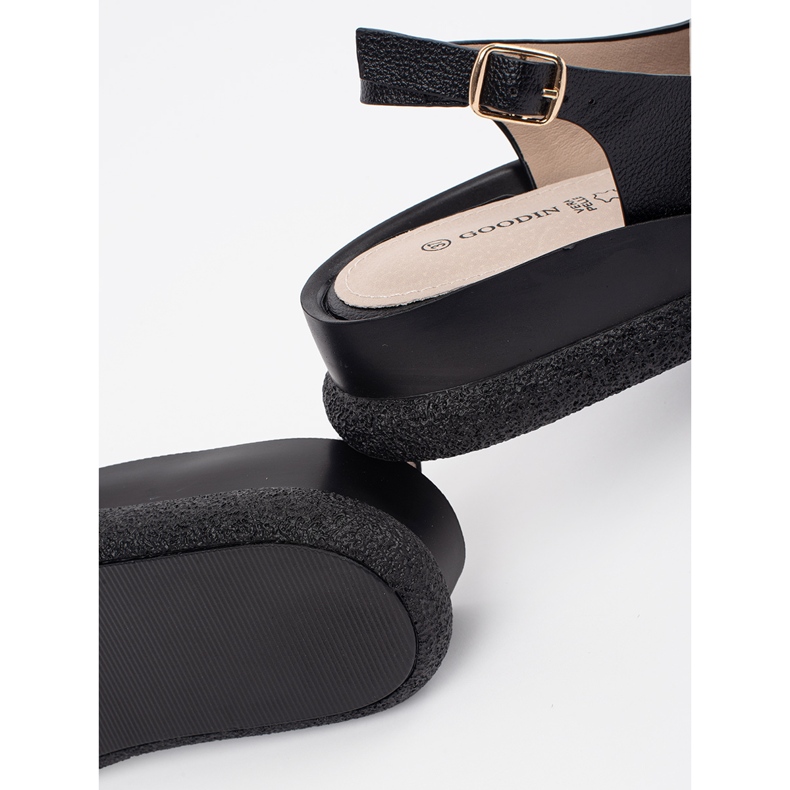 Goodin Sandali piatti neri con un ornamento nero 1