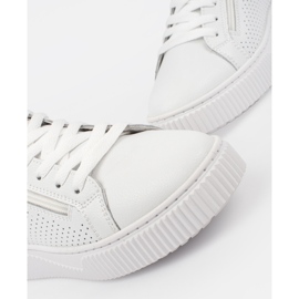 Goodin Sneaker sportivi bianchi su una piattaforma in pelle naturale bianco 1