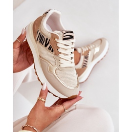 Scarpe sportive femminili sulla piattaforma zebra beige 2
