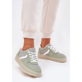 Sneaker da donna basse sulla piattaforma verde 2