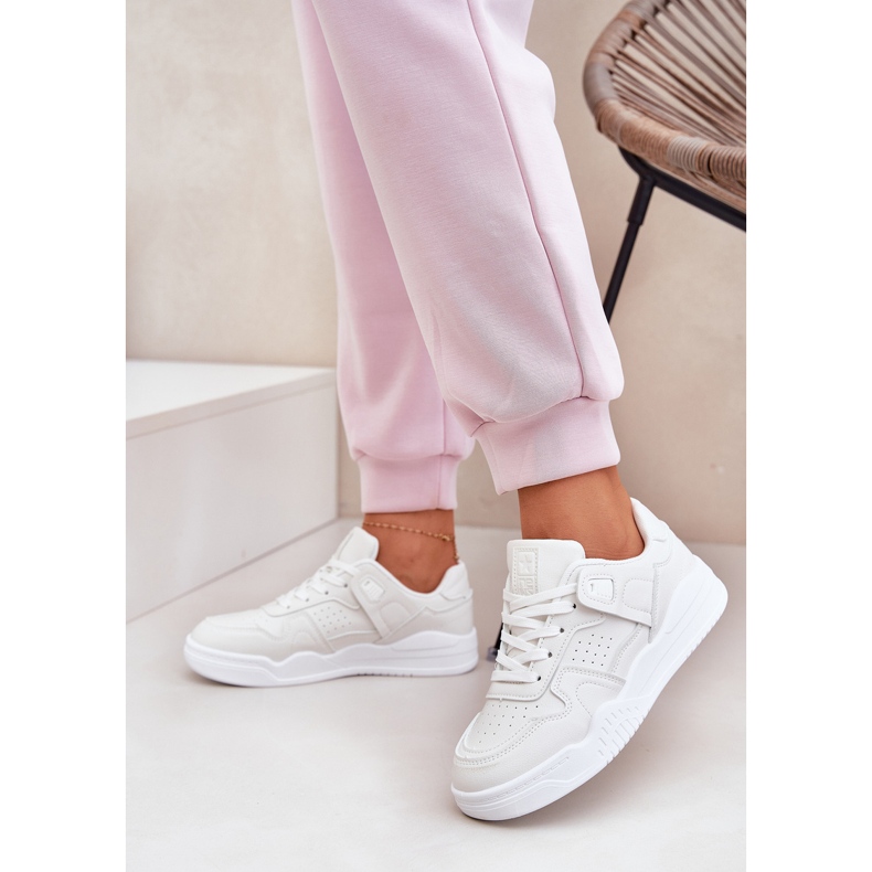 Scarpe sportive da donna con sneaker con eco in pelle bianca 2
