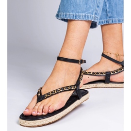 Sandali neri decorati con una catena nero 1