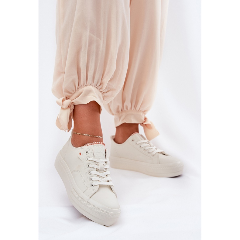 Sneaker femminili sulla piattaforma con Eco Leather Big Star RR274A297 Beige leggero 2