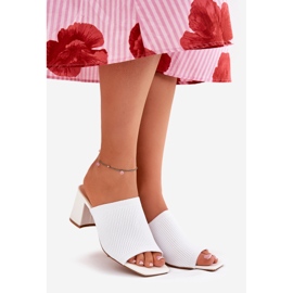 Pantofole a ruote alte femminili bianco 1