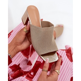 Tacchi da donna con pistillo dorato d'oro 1