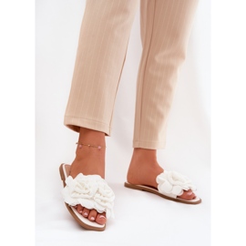 Flip da donna a ruote piatte con fiori decorativi bianchi bianco 2