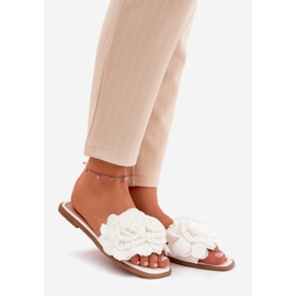 Flip da donna a ruote piatte con fiori decorativi bianchi bianco 1