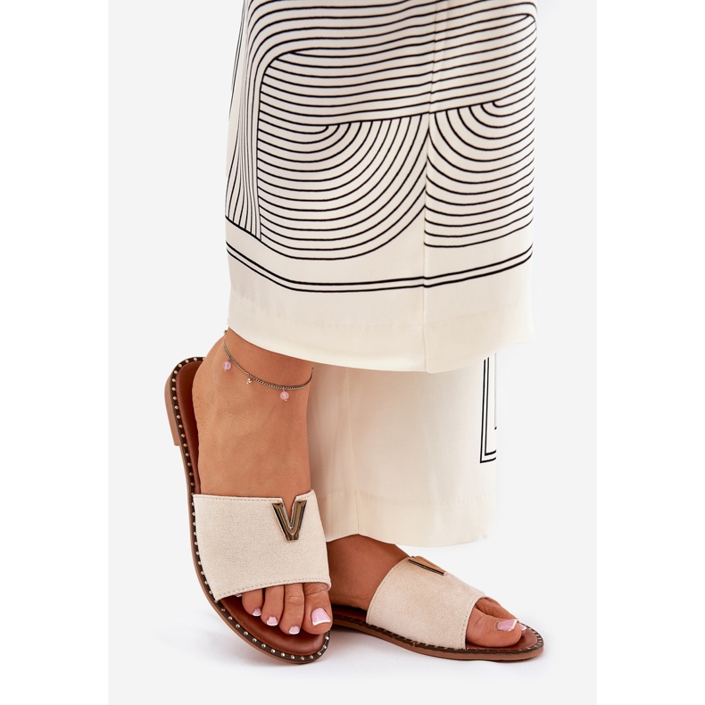 Flop da donna a copertura piatta con dettagli decorativi beige 1