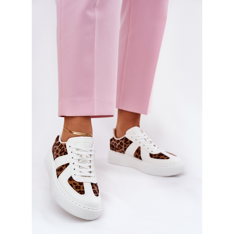 Sneaker femminili con stampa leopardata sulla piattaforma bianca 2