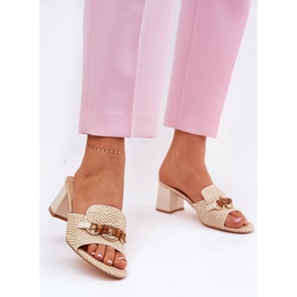 Tambini da donna con una decorazione beige 2