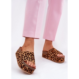 Le infradito da donna su un'enorme piattaforma ecologica stampare leopardo marrone 2
