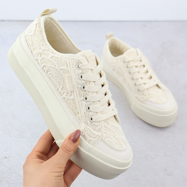 Sneaker femminili basse con pizzo beige big star rr274746 1