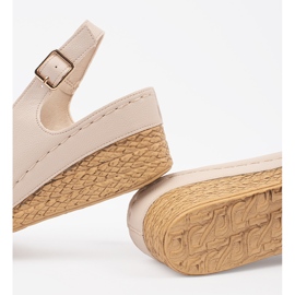 Goodin Light -Beige Sandals su un cuneo basso 2