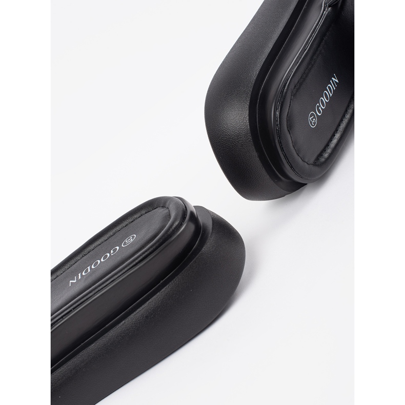 Goodin Flip Flip comodi neri sulla piattaforma nero 1