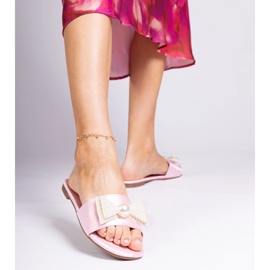 Flip di raso rosa con un fiocco in perle 2