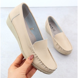 Mocassini in pelle femminile sull'elevazione beige sabatina jhy03 1
