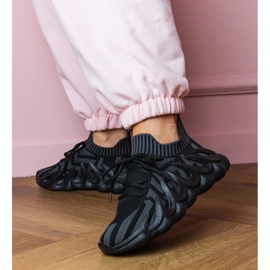 Black Sports Sneakers su una suola enorme nero 2