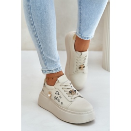 Vinceza Sneaker in pelle da donna sulla piattaforma con spille e iscrizione Vincez 89102 beige 4