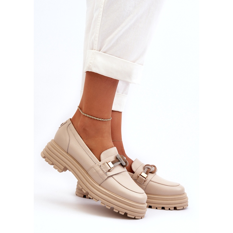 Mocassini in pelle femminile con un ornamento Laura Messi 2780 Beige leggero 2