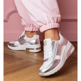 Sneaker bianche con zirconi e un inserimento metallico bianco 2