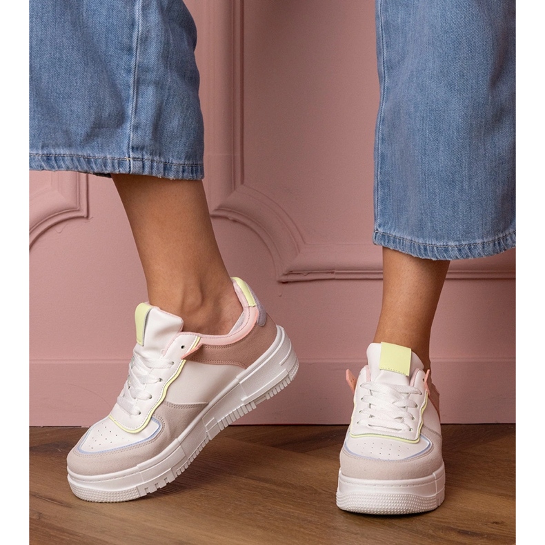 Sneaker sportivi bianchi e grigi su platfotm grigio 1