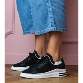 Sneaker da donna nera sulla piattaforma con lacci nero 1