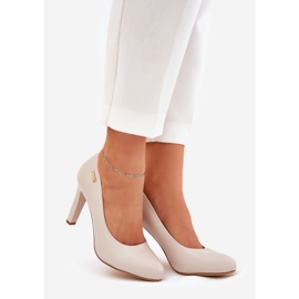 Pompe da donna sul grigio post Sergio Leone 1