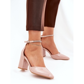 Pompe dipinte con dita puntate sul post beige 2