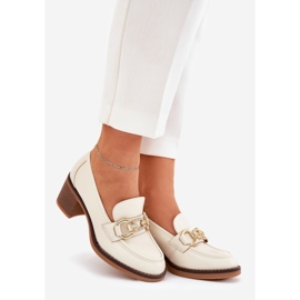 Scarpe da donna con un dettaglio dorato con tacchi beige 1