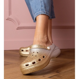 Flip-flop costruiti con oro-silver sulla piattaforma argento 1