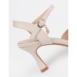 Goodin Pompe beige leggere con un tacco aperto 1