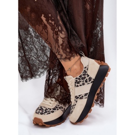 Sneaker in pelle scamosciata femminile sulla piattaforma Leopard Vinceza 66793 beige 2