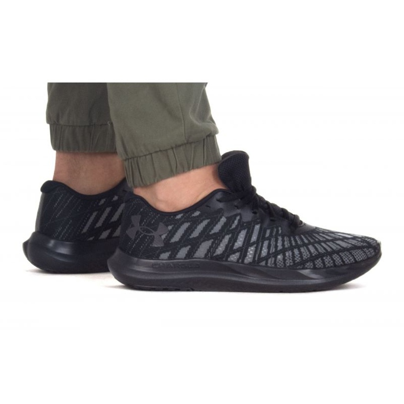 Scarpe da uomo Under Armour caricata 2 3026135-002 nero 4