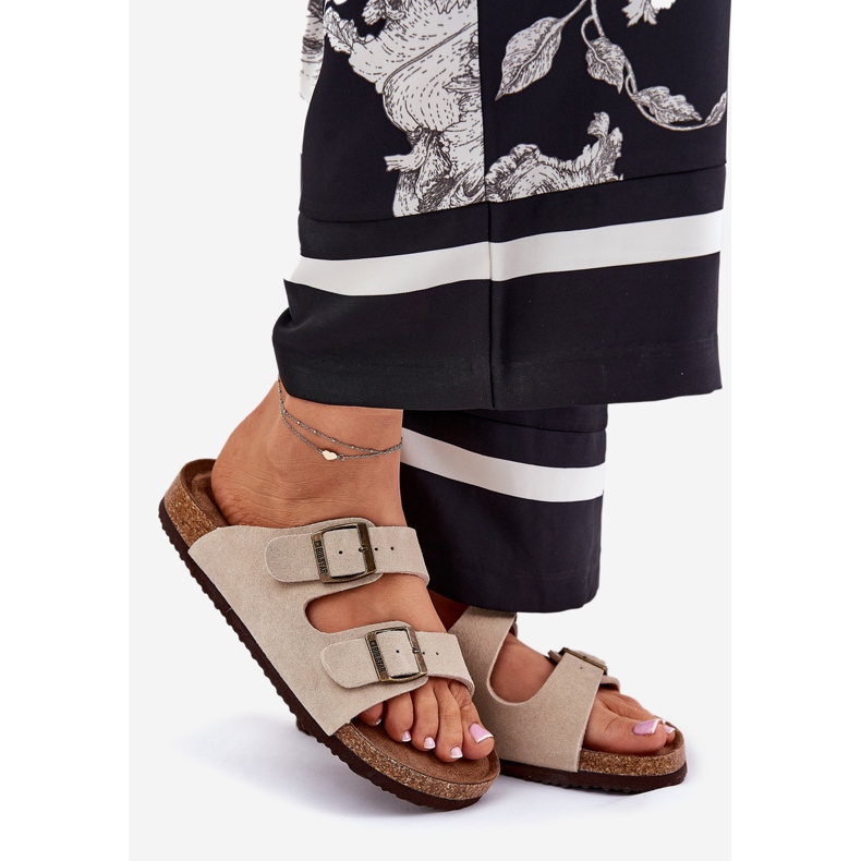 Flip di camoscio femminile Flip con fibbie beige di Big Star RR274A391 1