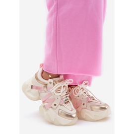 Sneaker in pelle femminile su un enorme beige Goe rr2n4031 1