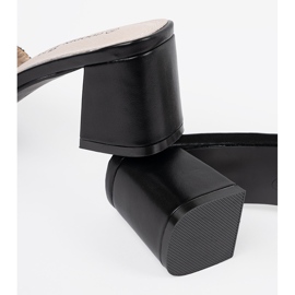 Goodin Tweed Slifor in bianco e nero sul palo bianca 1