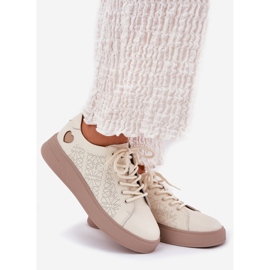 Sneaker in pelle femminile sulla piattaforma beige di Vinceza 88018 1