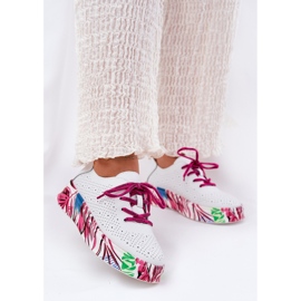 Sneaker in pelle femminile su una piattaforma bianca Vinceza 88017 bianco 2