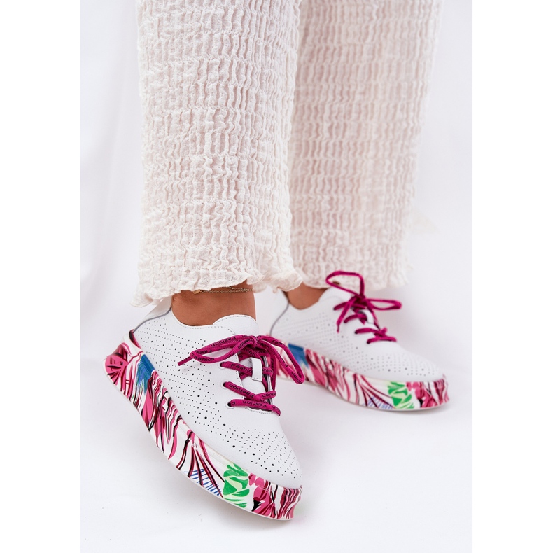 Sneaker in pelle femminile su una piattaforma bianca Vinceza 88017 bianco 2