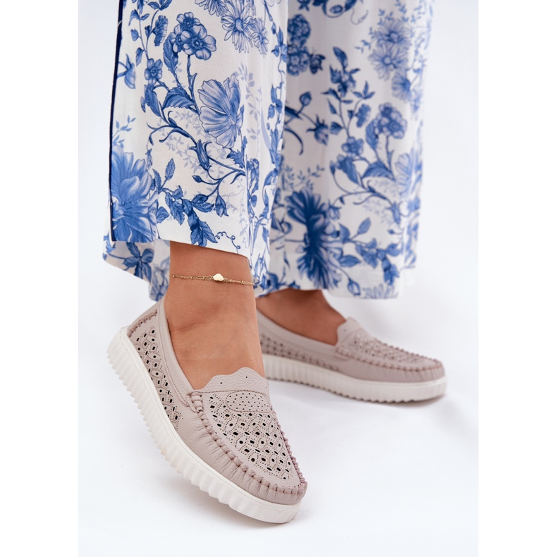 Vinceza Mocassini in pelle femminile con un modello di lavoro aperto Vincez 88028 beige 2