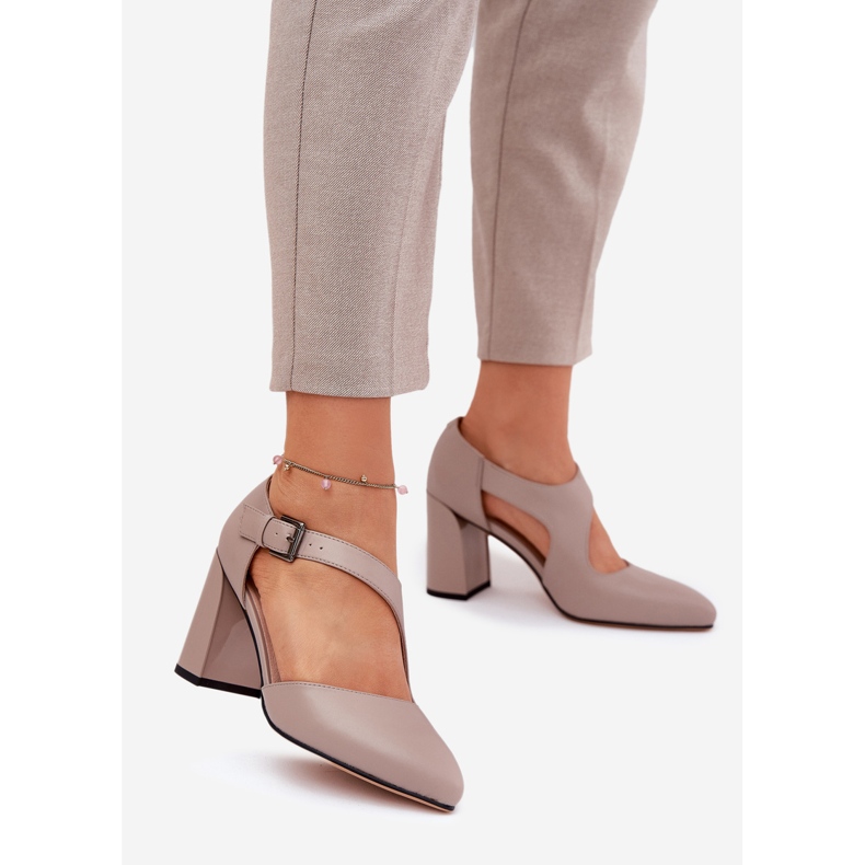 Pompe in pelle sul pilastro con Vinceza 91133 Grey Flamp grigio 1