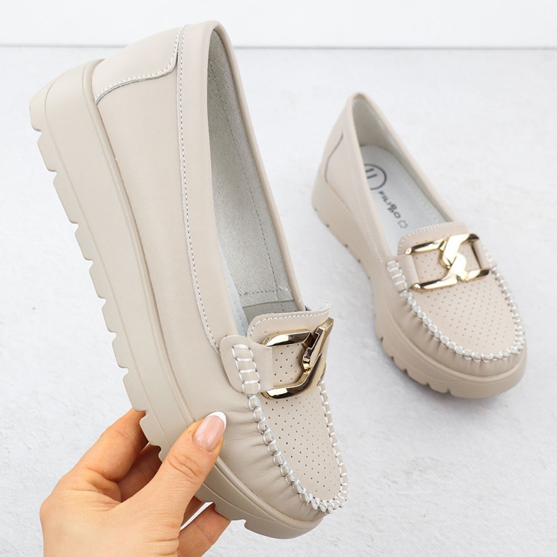 Mocassini in pelle su una suola spessa beige filippo 6827 1
