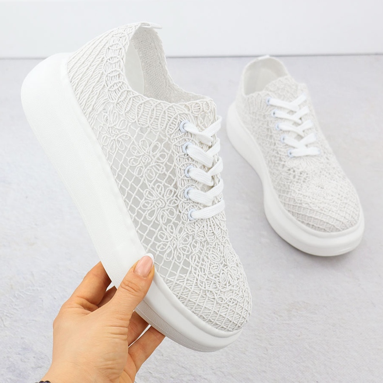 Scarpe da donna sulla piattaforma White Vinceza 17371 bianco 1
