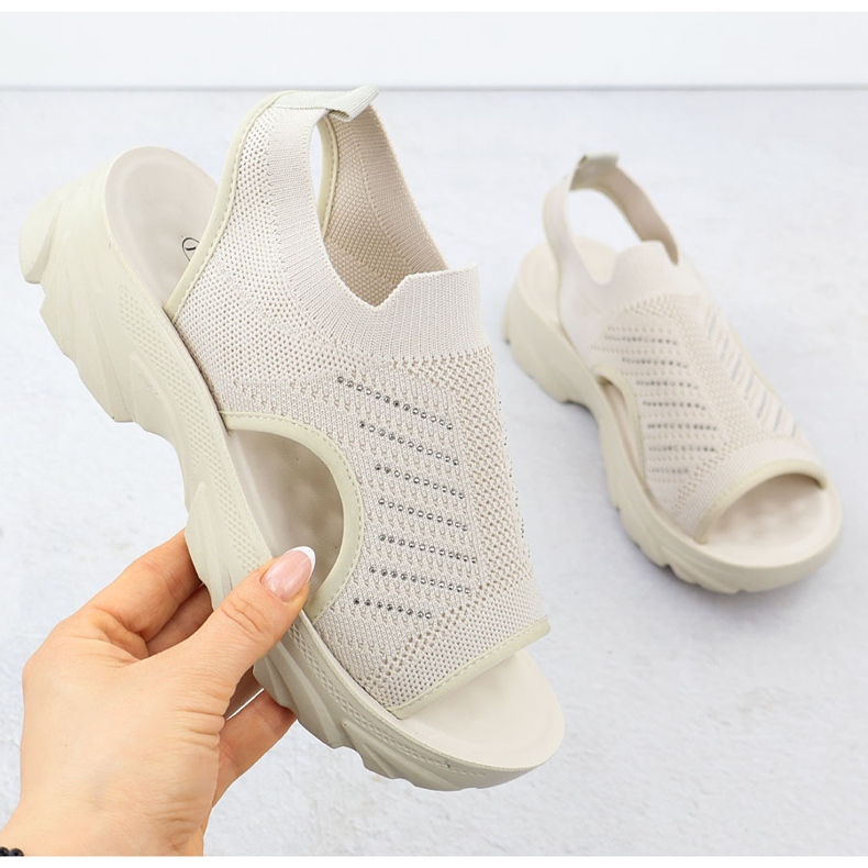 Sandali da donna costruiti -in beige potocki to90302 1