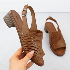 T.Sokolski Sandali in pelle femminile su Brown T., Sokolski L25-709 marrone 1