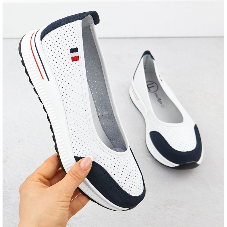 Ballerine in pelle aperta sulla piattaforma bianca Filippo 6134 1